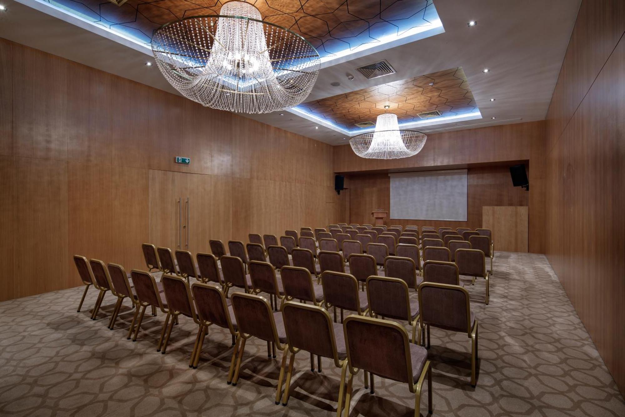 Wyndham Garden Diyarbakir Hotell Exteriör bild