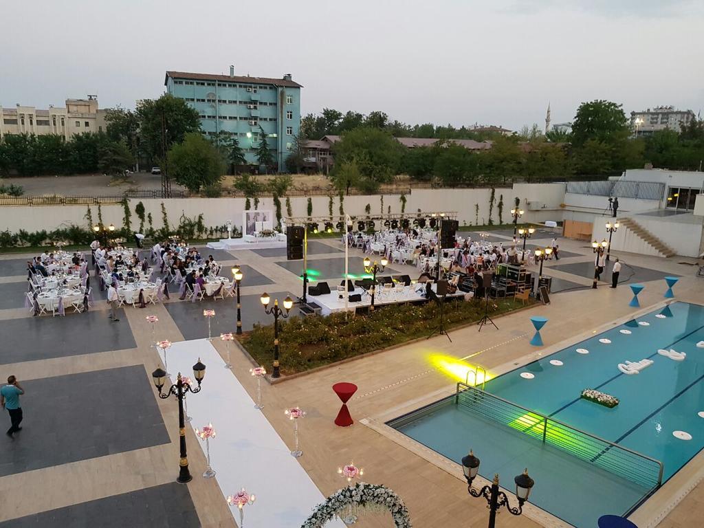 Wyndham Garden Diyarbakir Hotell Exteriör bild